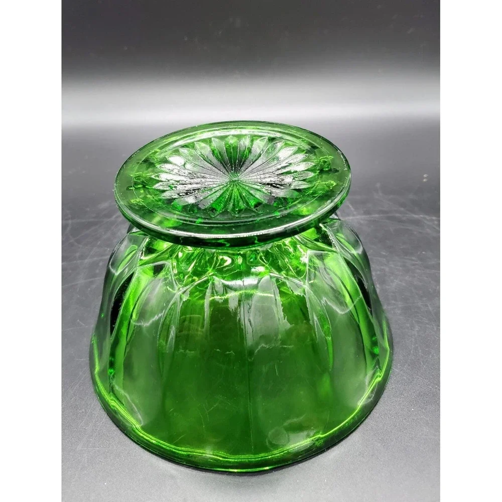 Vintage Anchor Hocking Emerald Green‎ Glass Thumbprint Pedestal Candy Dish Bowl
